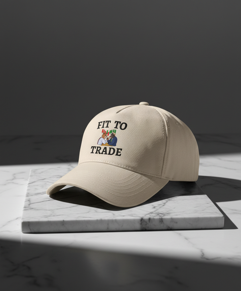Fit to Trade beige petje op marmer etalage