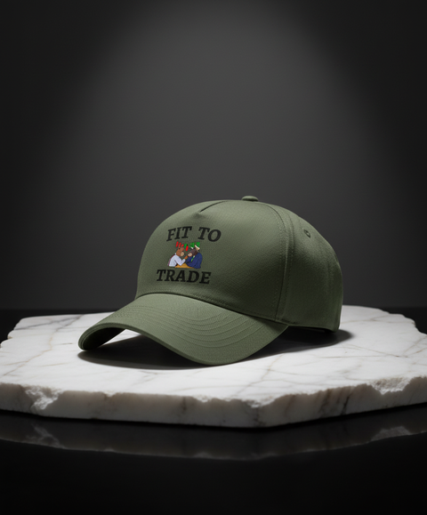 Fit to Trade olive petje op marmer etalage