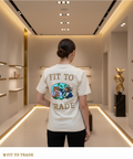 Vrouw cream shirt luxury etalage achterkant